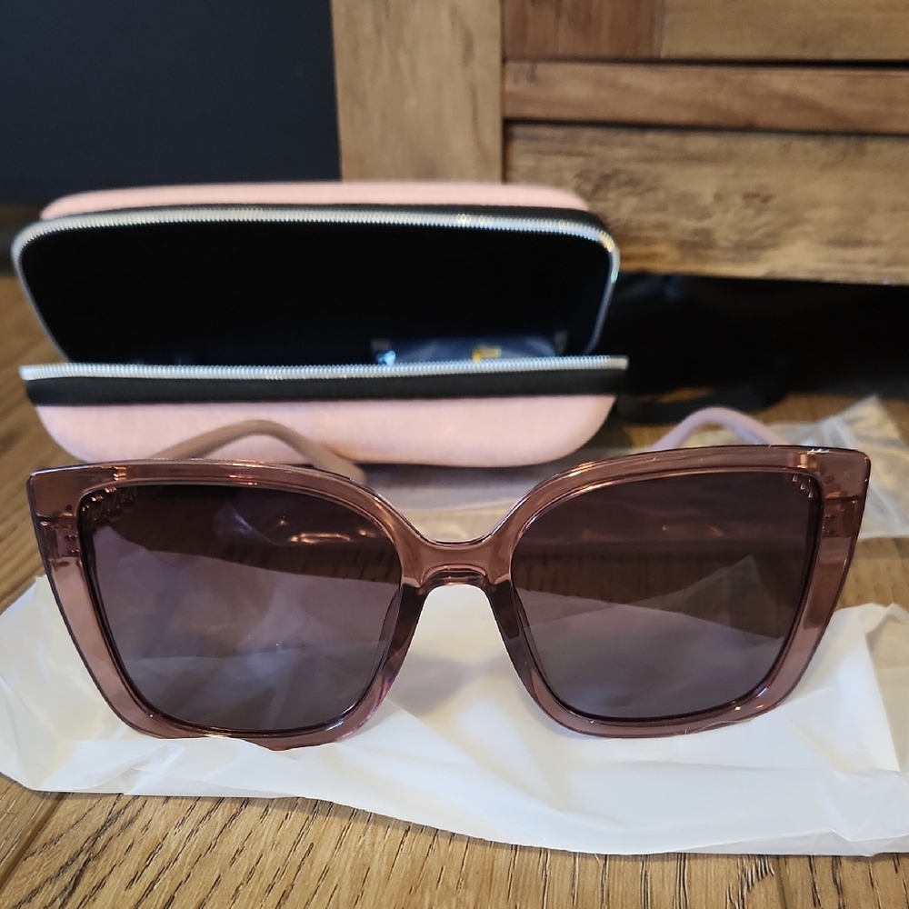 Chic Pink Sunglasses